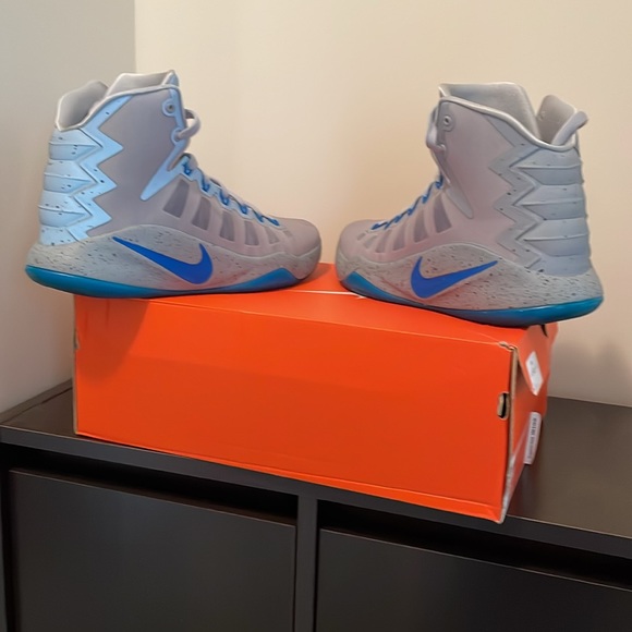 Nike Hyperdunk 2016 PE shoes - Picture 5 of 16